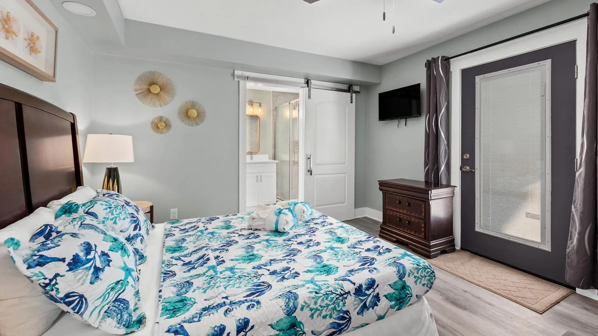 Welcome To Dolphin Fun A! Brand New Duplex! Walk To The Beach! Panama City Beach