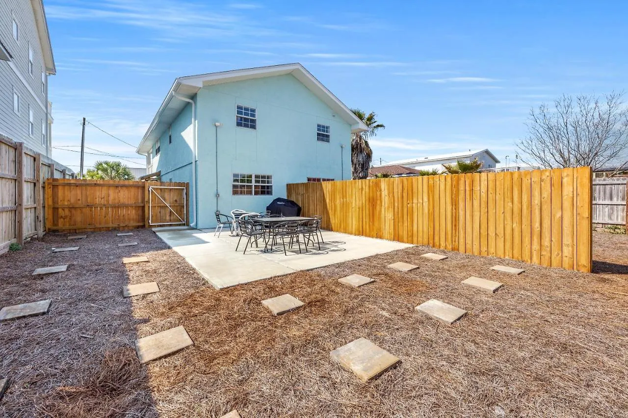 Welcome To Dolphin Fun A! Brand New Duplex! Walk To The Beach! Panama City Beach