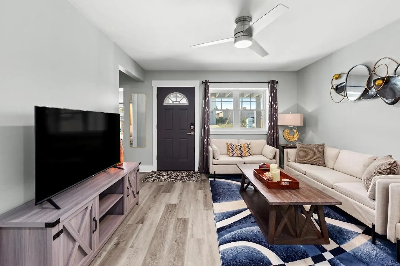 Holiday home Welcome To Dolphin Fun A! Brand New Duplex! Walk To The Beach! Panama City Beach