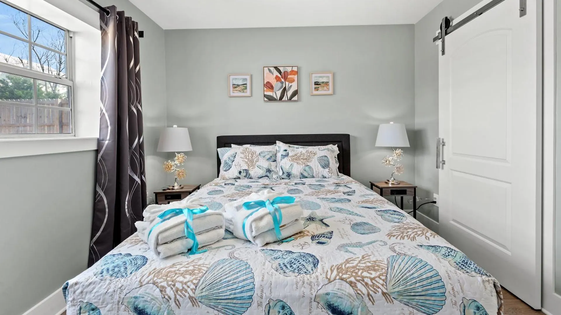 Welcome To Dolphin Fun A! Brand New Duplex! Walk To The Beach! Panama City Beach Holiday home